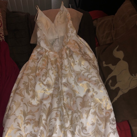 Dresses & Skirts - Party Dresses